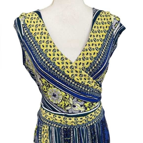 MAEVE l Anthropologie Tamera Surplice Cap Sleeve Dress Size Medium - Picture 3 of 8